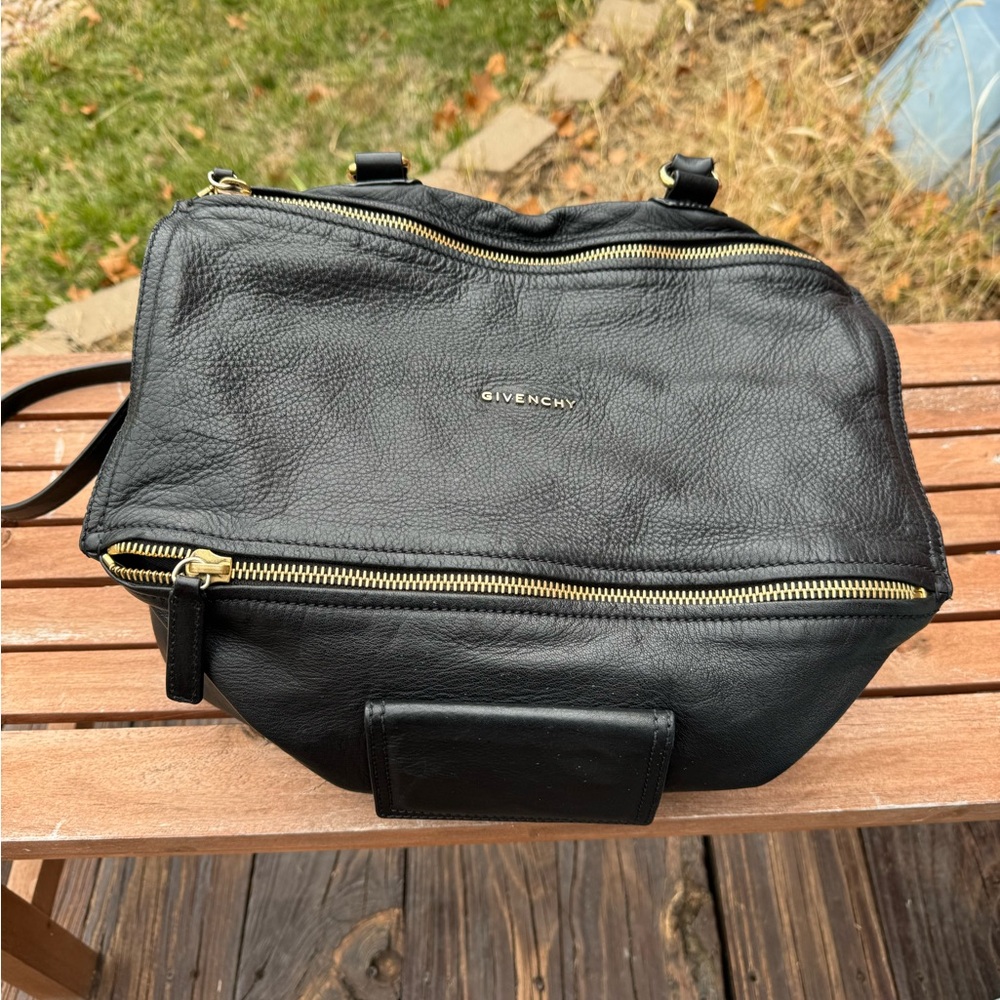 Givenchy large Pandora. Pebbled black leather. Great condition w minor wear.